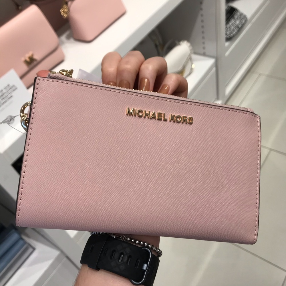 NWT Michael Kors Jet Set Travel Wristlet JST - Picture 1 of 8